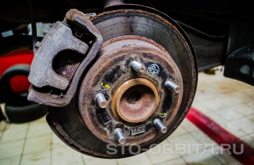 Замена задних тормозных дисков и колодок КИА Сид (подробные фото)