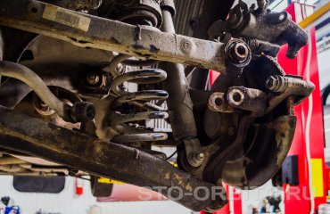 Замена задних тормозных дисков и колодок КИА Сид (подробные фото)