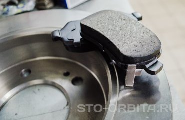 Замена задних тормозных дисков и колодок КИА Сид (подробные фото)