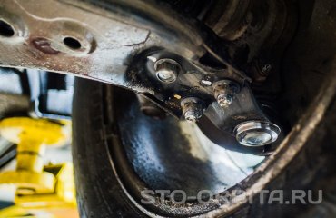 Замена шаровой опоры КИА Соренто (подробные фото)