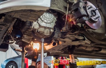 Течь масла между двигателем и коробкой КИА Рио (подробные фото)