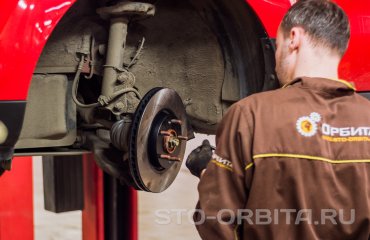 Замена передних тормозных колодок и дисков КИА Соул (подробные фото)