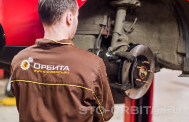 Замена передних тормозных колодок и дисков КИА Соул (подробные фото)