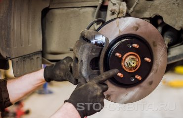 Замена передних тормозных колодок и дисков КИА Соул (подробные фото)