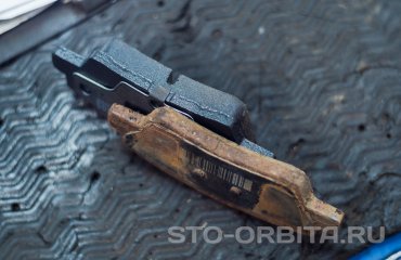 Замена задних тормозных колодок КИА Рио X Line (подробные фото)